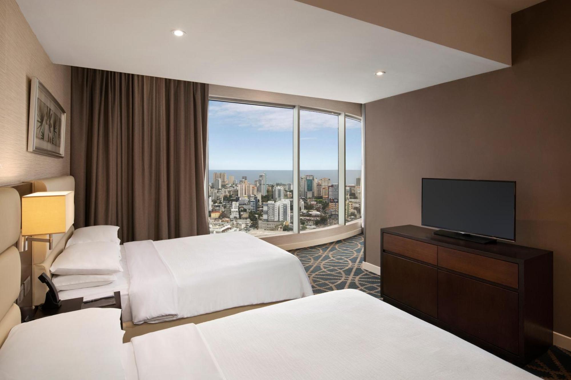 Embassy Suites By Hilton Santo Domingo Bagian luar foto