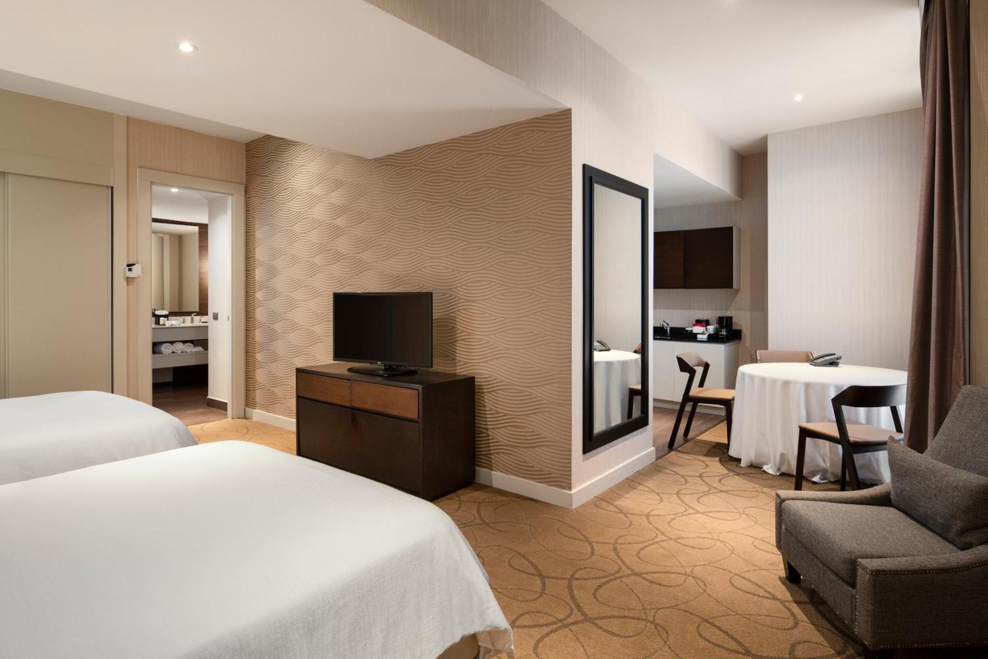Embassy Suites By Hilton Santo Domingo Bagian luar foto