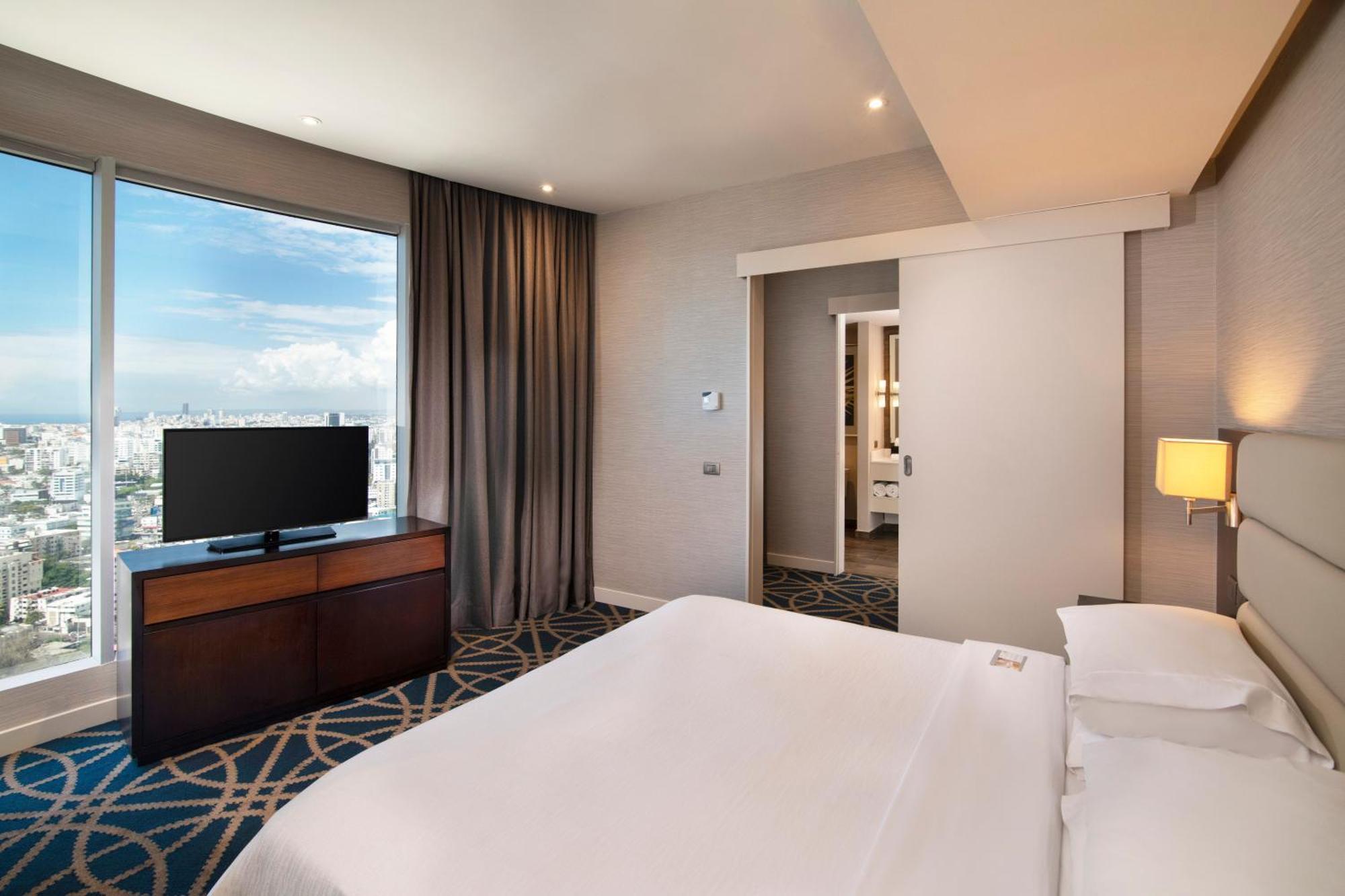 Embassy Suites By Hilton Santo Domingo Bagian luar foto