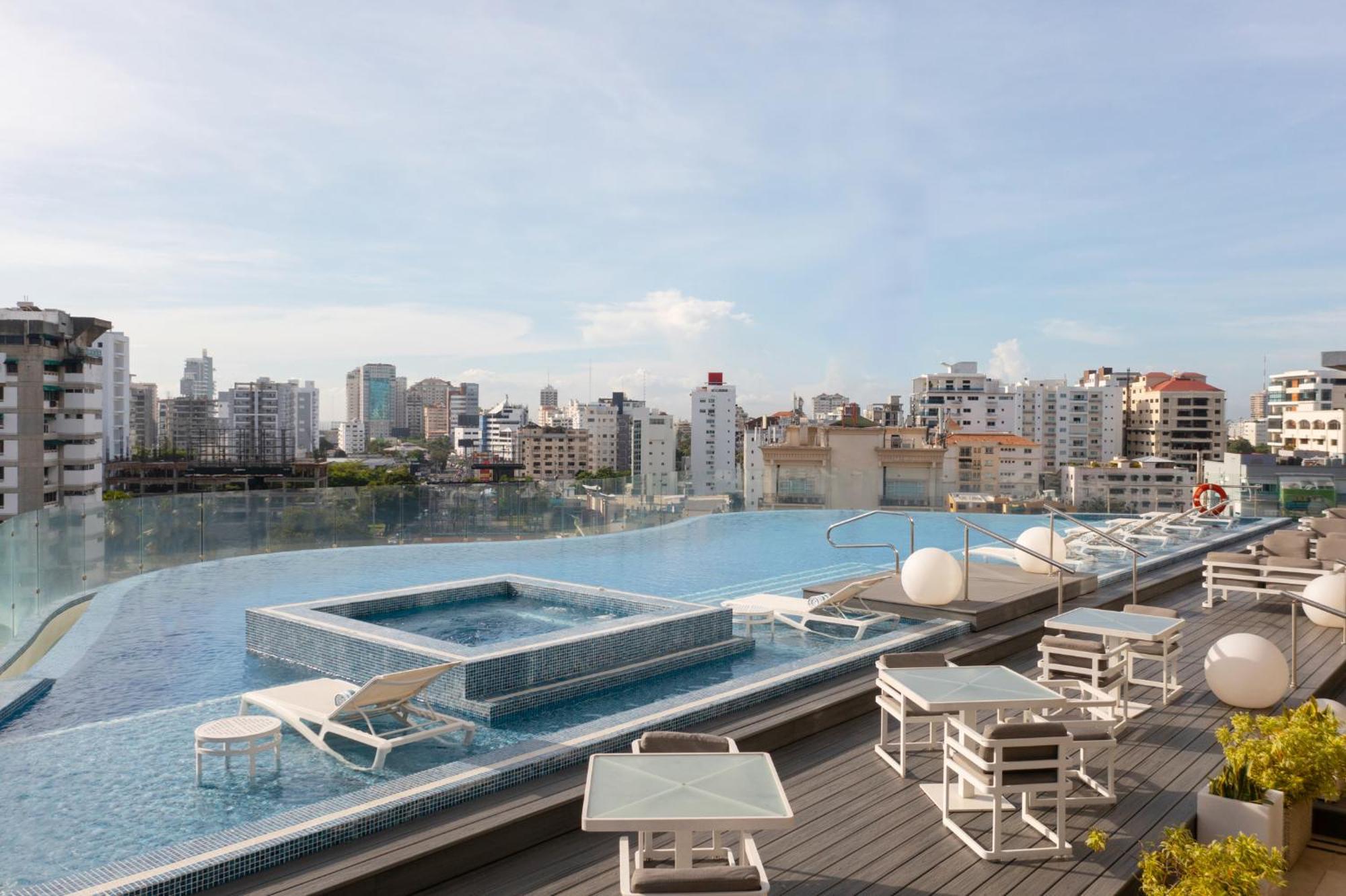 Embassy Suites By Hilton Santo Domingo Bagian luar foto