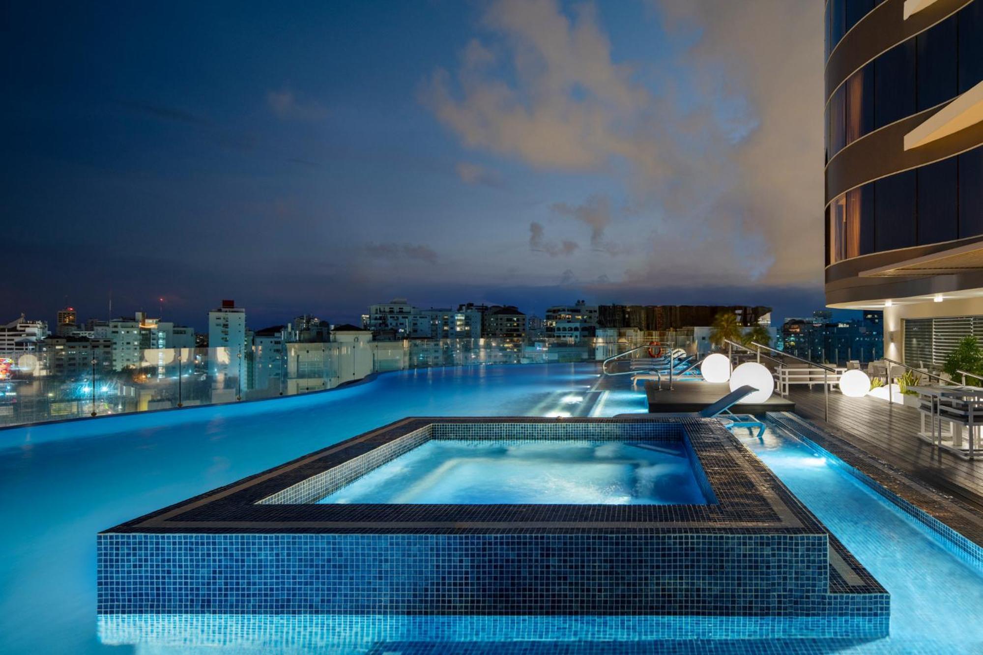 Embassy Suites By Hilton Santo Domingo Bagian luar foto