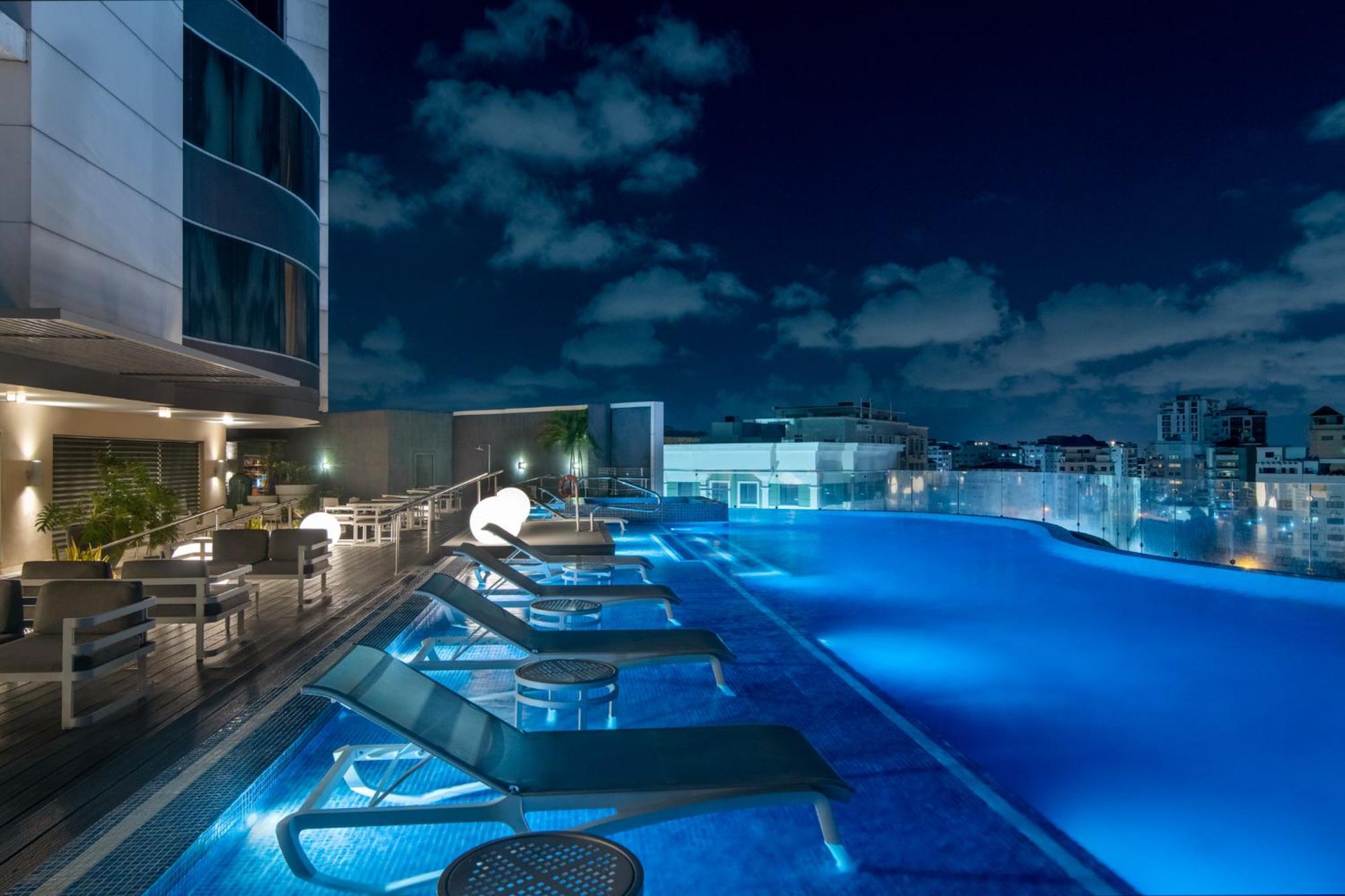 Embassy Suites By Hilton Santo Domingo Bagian luar foto