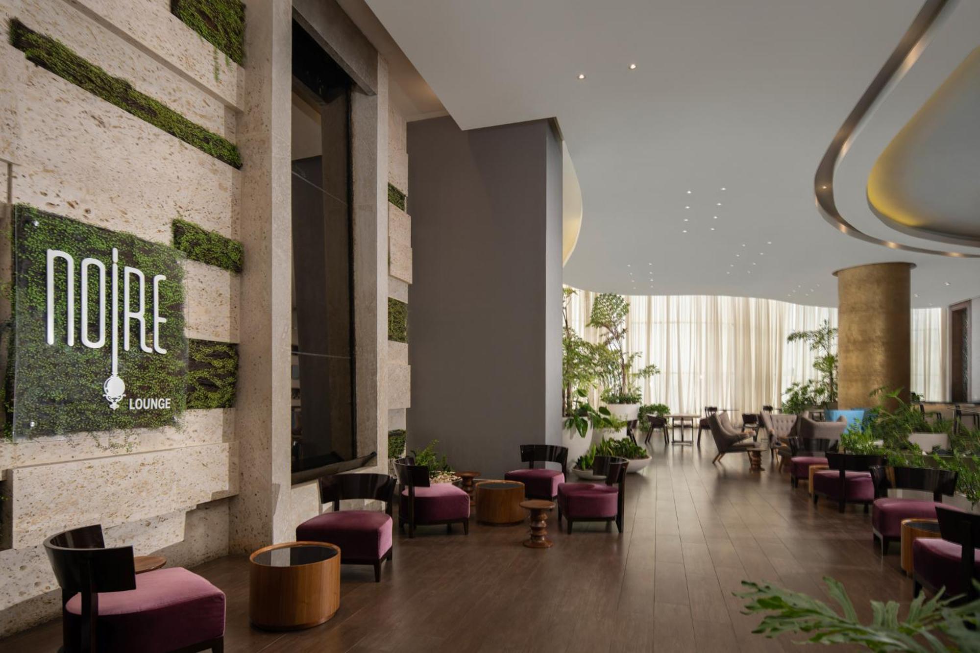 Embassy Suites By Hilton Santo Domingo Bagian luar foto