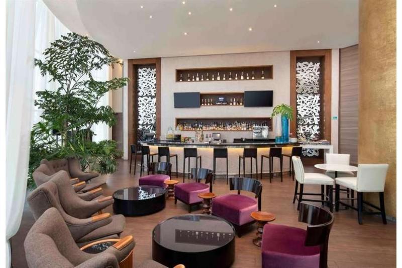 Embassy Suites By Hilton Santo Domingo Bagian luar foto